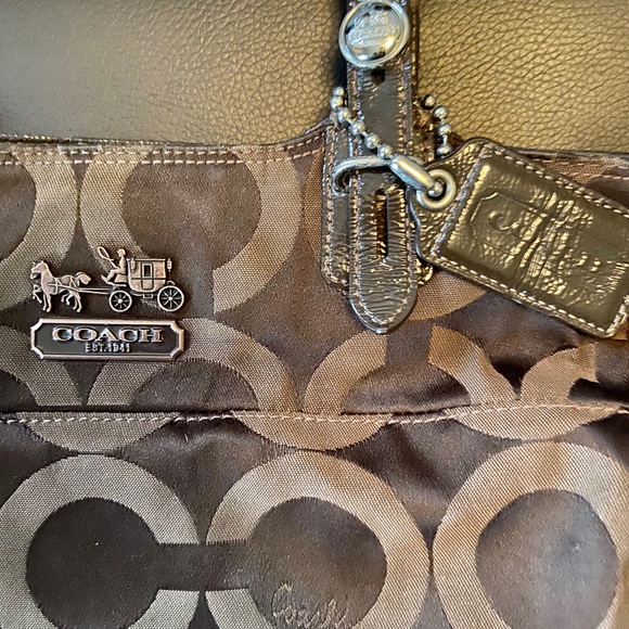 Coach Handbag - Picture 2 of 4